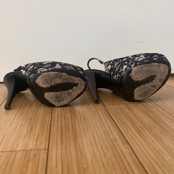 Giuseppe Zanotti Leather Lace Pattern Slingback Pumps
Size: 36 | 6 - Picture 5 of 6